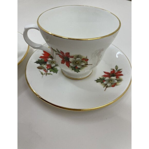 Sadler Wellington Bone China Poinsettia Tea Cups & Saucers Set of 2 Holiday - Picture 7 of 10